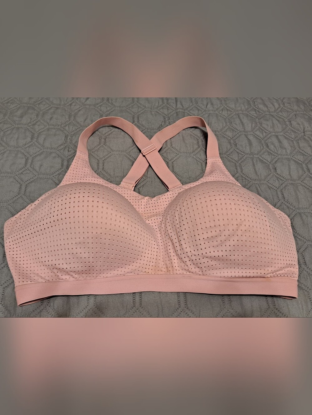 Victorias Secret Light Pink Seamless Wireless Sports Bra 38DD